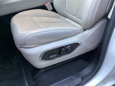 Used 2022 Jeep Wagoneer Series II w/ Premium Group I image 32