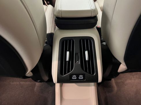 Used 2025 BMW X2 xDrive28i w/ Premium Package image 34