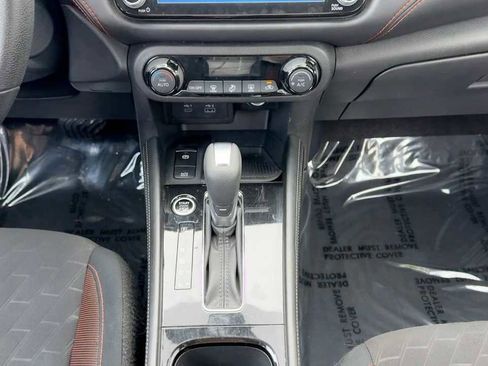 Certified 2024 Nissan Kicks SR image 14