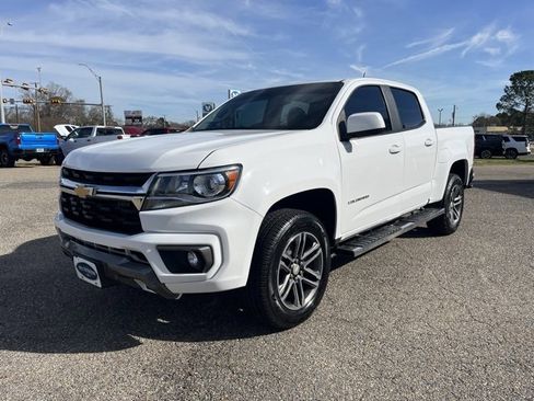 Used 2021 Chevrolet Colorado W/T w/ Custom Special Edition image 3