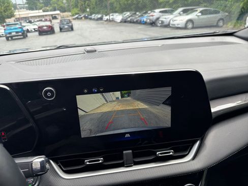 Used 2025 Chevrolet Equinox LT FWD image 20