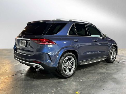 Used 2025 Mercedes-Benz GLE 450 4MATIC image 3