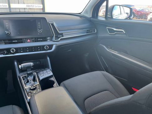 Used 2025 Kia Sportage LX FWD image 33