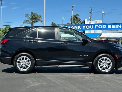 Used 2023 Chevrolet Equinox LS w/ LPO, Floor Liner Package FWD image 3