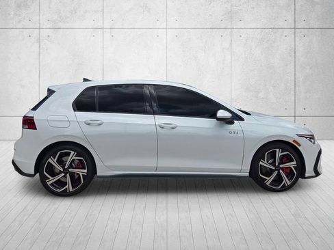 Used 2026 Volkswagen GTI SE FWD image 6