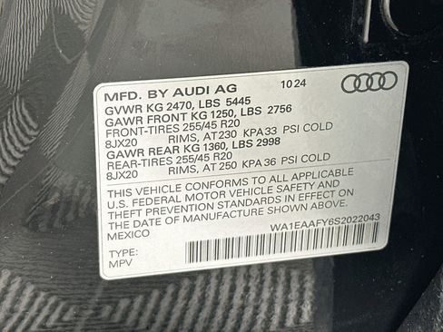 Used 2025 Audi Q5 2.0T Premium Plus w/ Premium Plus Package AWD/4WD image 12