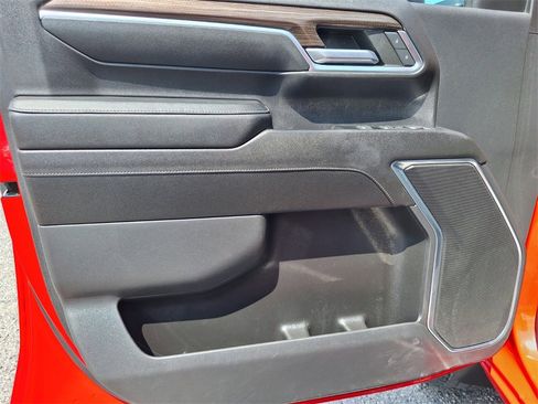 Used 2024 Chevrolet Silverado 2500 LT image 29