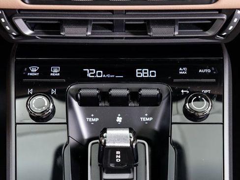 Used 2023 Porsche 911 Carrera image 21