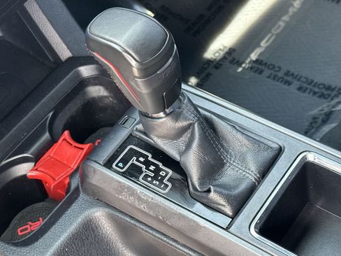 Used 2017 Toyota Tacoma TRD Sport w/ Premium & Technology Package RWD image 34