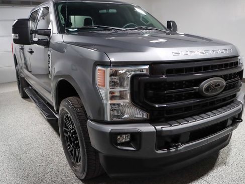 Used 2022 Ford F250 XLT w/ Black Appearance Package image 5
