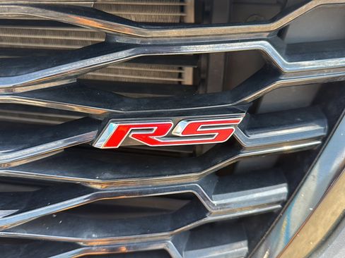 Used 2023 Chevrolet Traverse RS AWD/4WD image 54