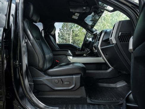 Used 2020 Ford F150 Lariat w/ Equipment Group 502A Luxury AWD/4WD image 29