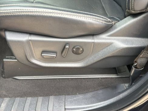 Used 2022 Ford F250 Lariat w/ Tremor Off-Road Package image 22