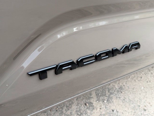 Used 2026 Toyota Tacoma TRD Off-Road AWD/4WD image 11