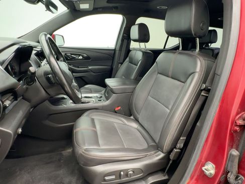 Certified 2023 Chevrolet Traverse RS image 5