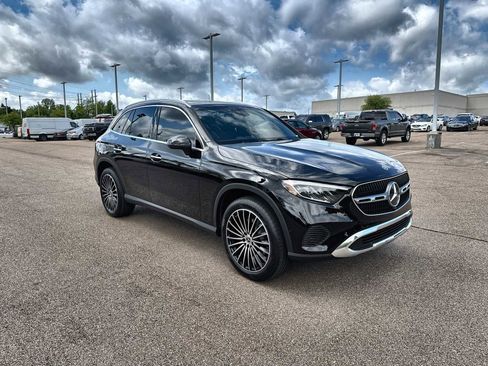 New 2026 Mercedes-Benz GLC 300 image 11