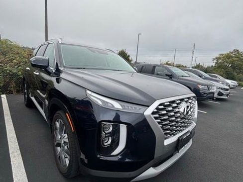 Used 2022 Hyundai Palisade SEL w/ Convenience Package image 3