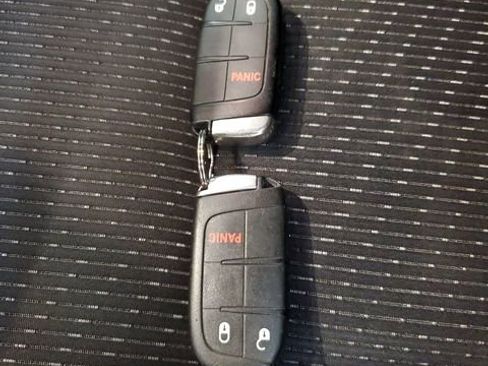 Used 2014 Dodge Journey SXT w/ Flexible Seating Group image 30