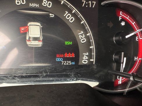 Used 2025 Toyota RAV4 XLE image 17