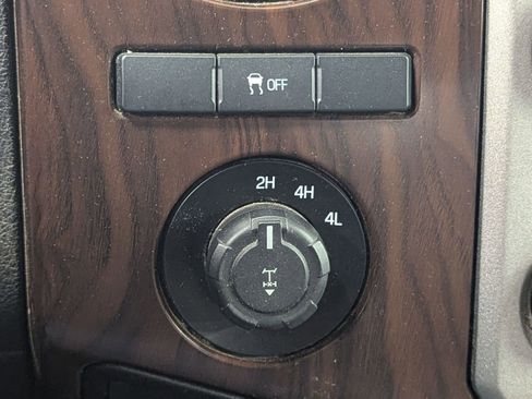 Used 2016 Ford F250 Lariat w/ Chrome Package image 26