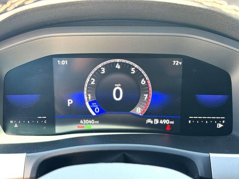 Used 2023 Volkswagen Atlas Cross Sport SE image 18