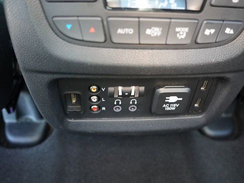 Used 2018 Honda Pilot Elite image 22