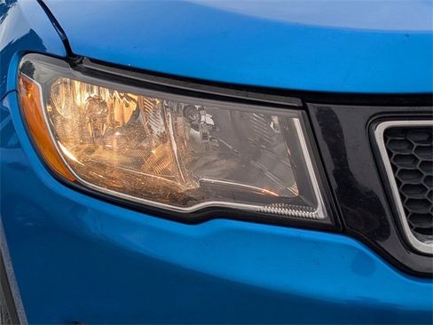 Used 2021 Jeep Compass Limited image 10