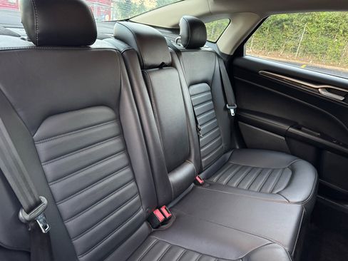 Used 2018 Ford Fusion SE w/ Equipment Group 602A image 20