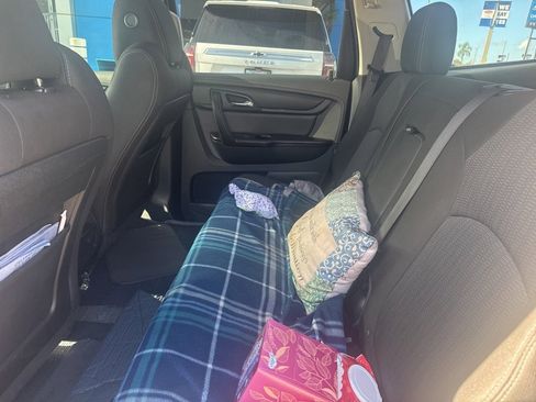 Used 2017 Chevrolet Traverse LT image 14