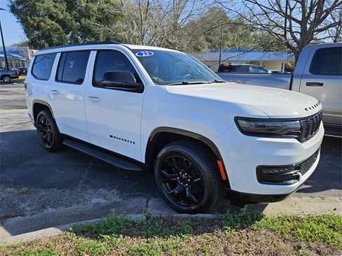 Used 2023 Jeep Wagoneer Series II image 5