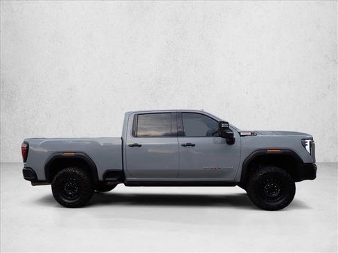 Used 2025 GMC Sierra 2500 AT4X w/ AT4X AEV Edition AWD/4WD image 5