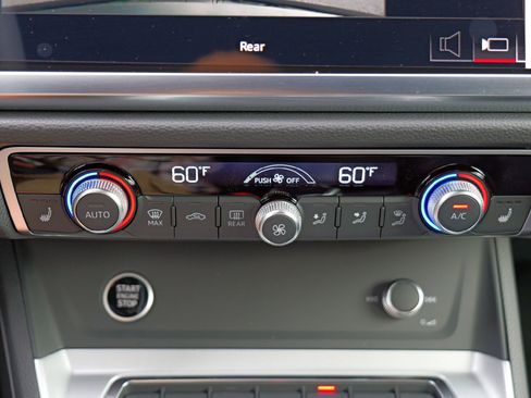 New 2025 Audi Q3 2.0T Premium image 16