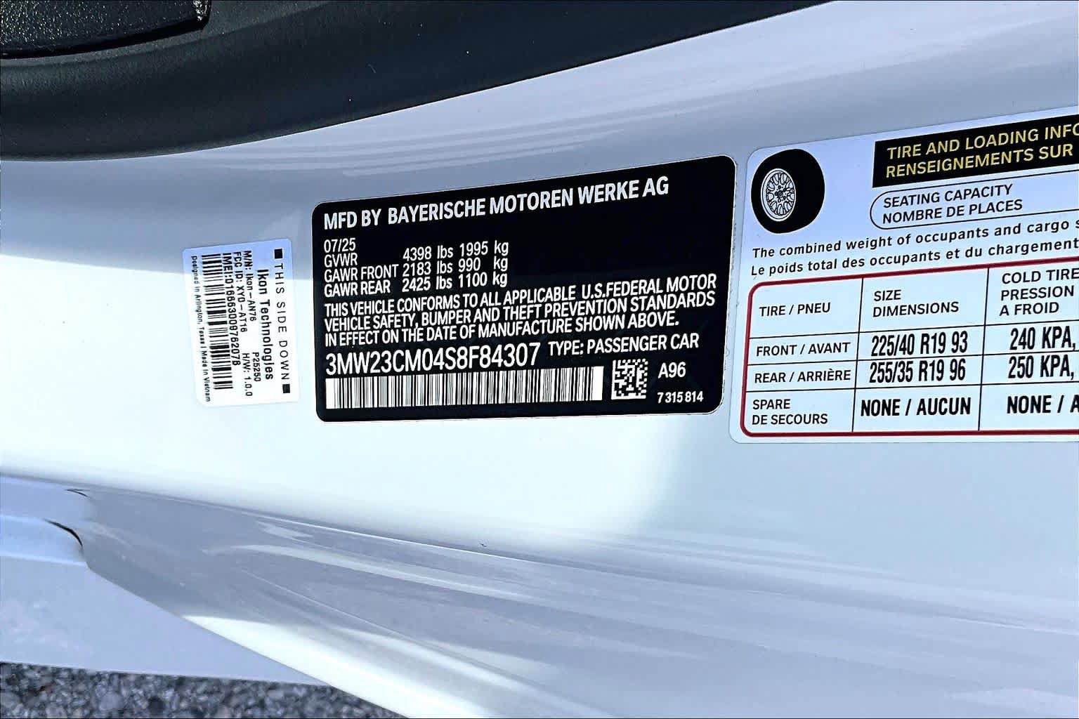 Used 2025 BMW 230i Coupe w/ M Sport Package RWD image 36
