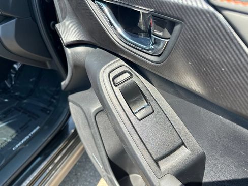 Used 2024 Subaru Crosstrek 2.5i Limited w/ Crosstrek Mirror Package AWD/4WD image 40