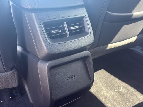 Used 2025 Chevrolet Equinox EV RS AWD/4WD image 32