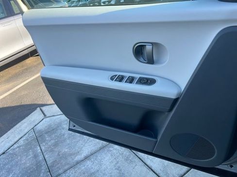 New 2026 Hyundai Ioniq 5 SE image 21