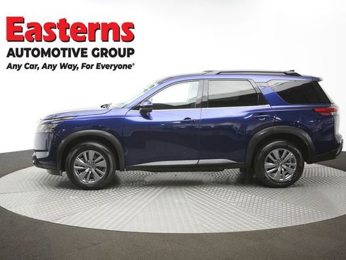 Used 2025 Nissan Pathfinder SV FWD image 59