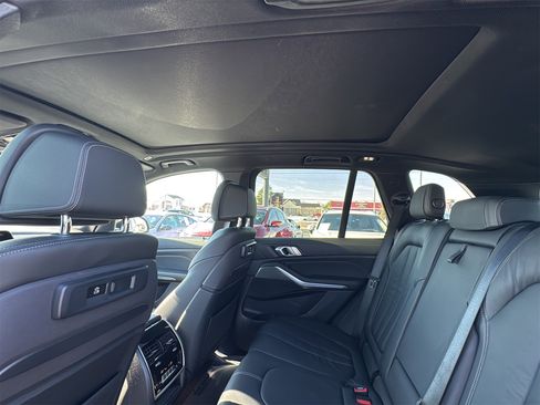 Used 2019 BMW X5 xDrive40i w/ Off-Road Package image 14