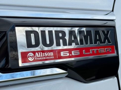 Used 2025 GMC Sierra 3500 Denali w/ Denali Reserve Package image 18