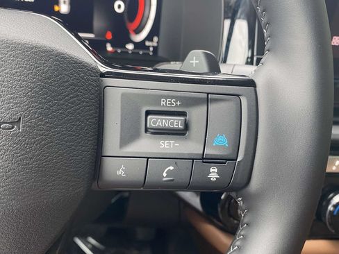 Used 2026 Nissan Pathfinder Platinum w/ Accent Package AWD/4WD image 21