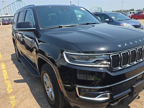 Used 2022 Jeep Wagoneer Series I w/ Convenience Group I AWD/4WD image 2