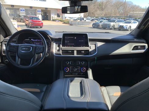 Used 2021 GMC Yukon AT4 w/ AT4 Premium Plus Package image 30