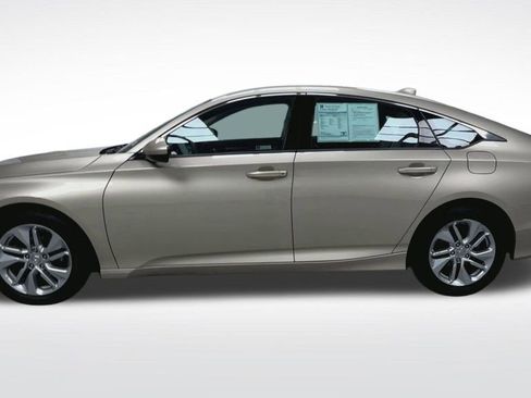 Used 2019 Honda Accord LX image 5