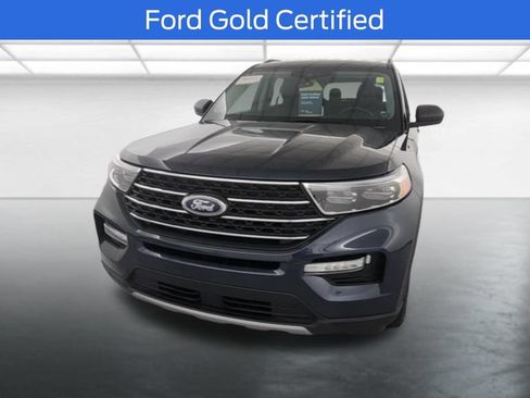 Used 2024 Ford Explorer XLT w/ Equipment Group 202A AWD/4WD image 2