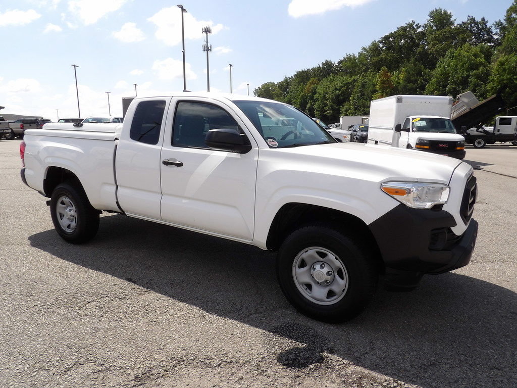 Used 2020 Toyota Tacoma SR RWD image 10