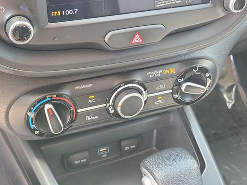 Used 2024 Kia Soul LX w/ Option Group 015 image 27