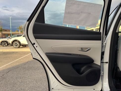 New 2026 Hyundai Tucson Blue SE image 27