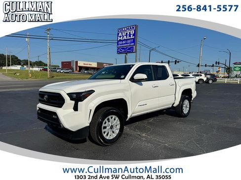 Used 2024 Toyota Tacoma SR5 image 1