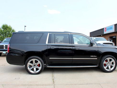 Used 2017 GMC Yukon XL Denali w/ Open Road Package image 8