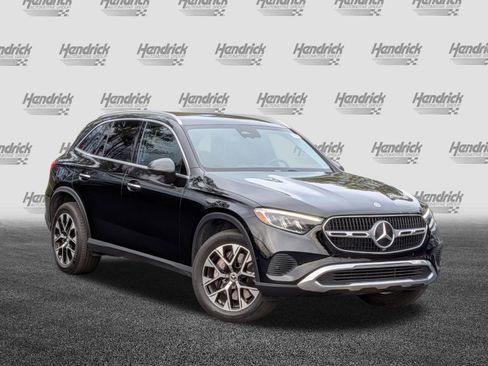 Used 2025 Mercedes-Benz GLC 350e 350e 4MATIC image 2